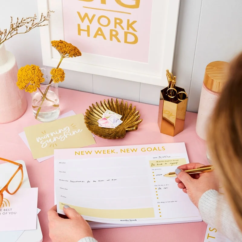 Motivation-and-stationery